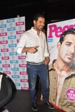 John Abraham launches special issue of People magazine in F Bar, Mumbai on 28th Nov 2012 (25).JPG